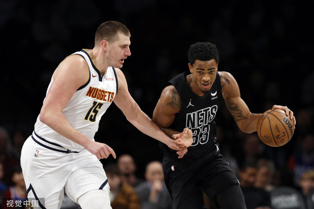 然而他似乎 然而他似乎