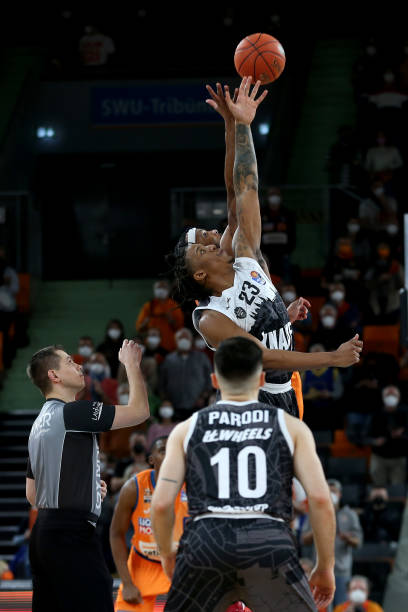 很多年轻球 很多年轻球