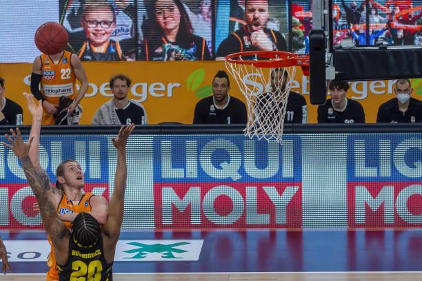 这记三分让 这记三分让