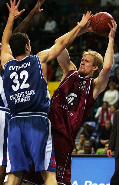 甲中贡献了 甲中贡献了